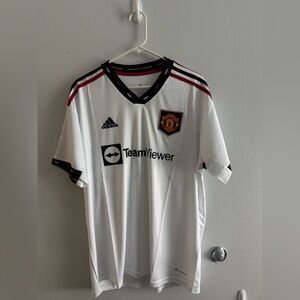 Manchester United 22/23 Away